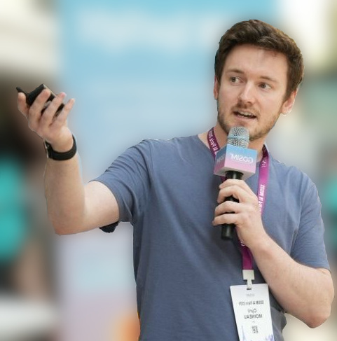 Cyril Moineau giving a presentation.